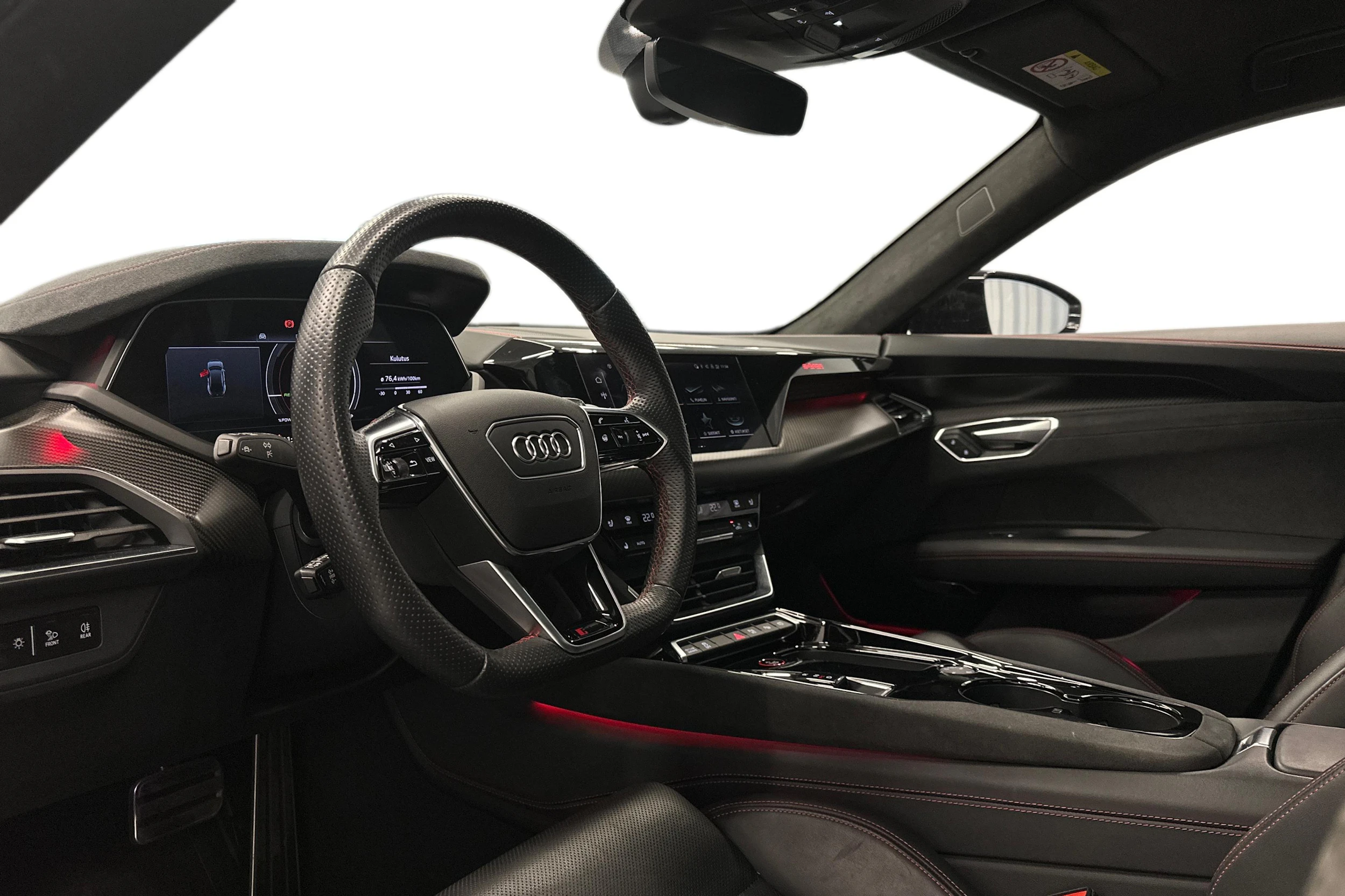 musta Audi RS e-tron GT 2022 kuva 6.