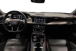 musta Audi RS e-tron GT 2022 kuva 7.