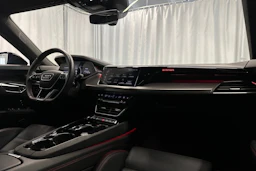musta Audi RS e-tron GT 2022 kuva 18.