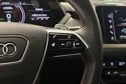 musta Audi RS e-tron GT 2022 kuva 21.