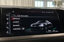 musta Audi RS e-tron GT 2022 kuva 27.
