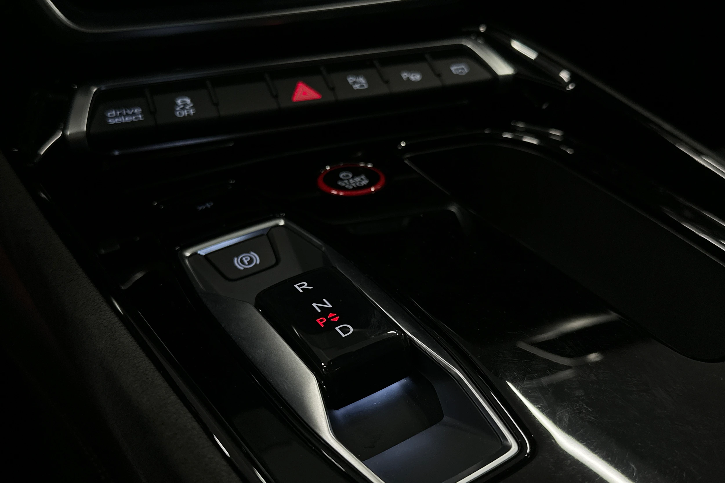 musta Audi RS e-tron GT 2022 kuva 35.