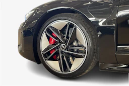 met. musta Audi RS e-tron GT 2022 kuva 9.