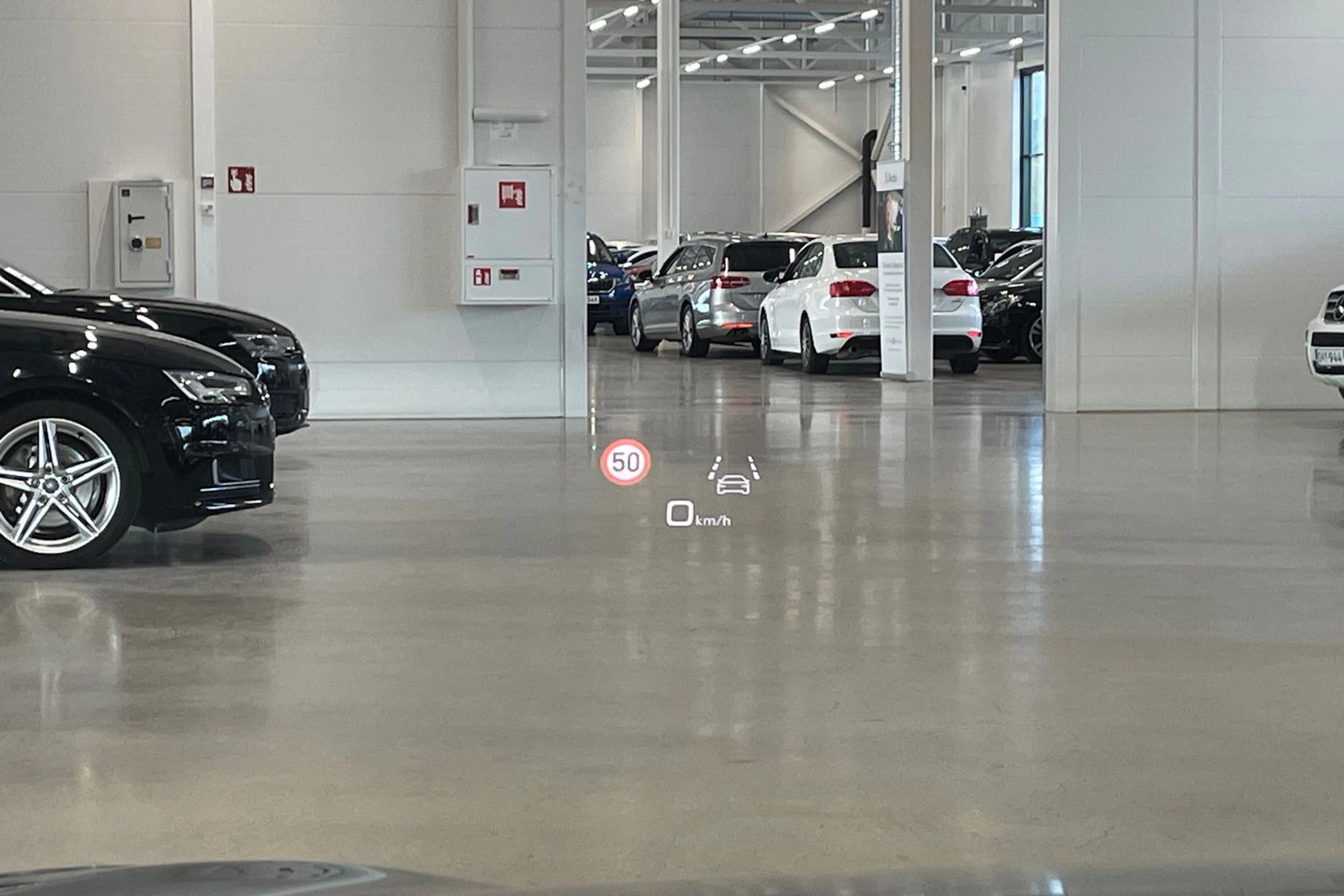 met. musta Audi RS e-tron GT 2022 kuva 17.