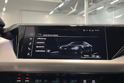 met. musta Audi RS e-tron GT 2022 kuva 24.