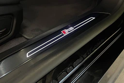 met. musta Audi RS e-tron GT 2022 kuva 37.