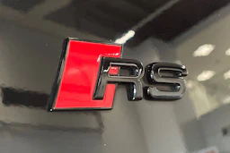 met. musta Audi RS e-tron GT 2022 kuva 39.