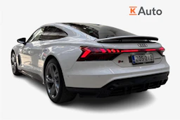 valkoinen Audi RS e-tron GT 2022 kuva 2.