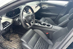 harmaa Audi RS e-tron GT 2023 kuva 3.