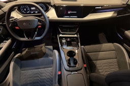 punainen Audi RS e-tron GT 2025 kuva 7.