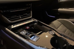 punainen Audi RS e-tron GT 2025 kuva 14.