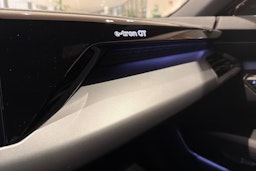 punainen Audi RS e-tron GT 2025 kuva 16.