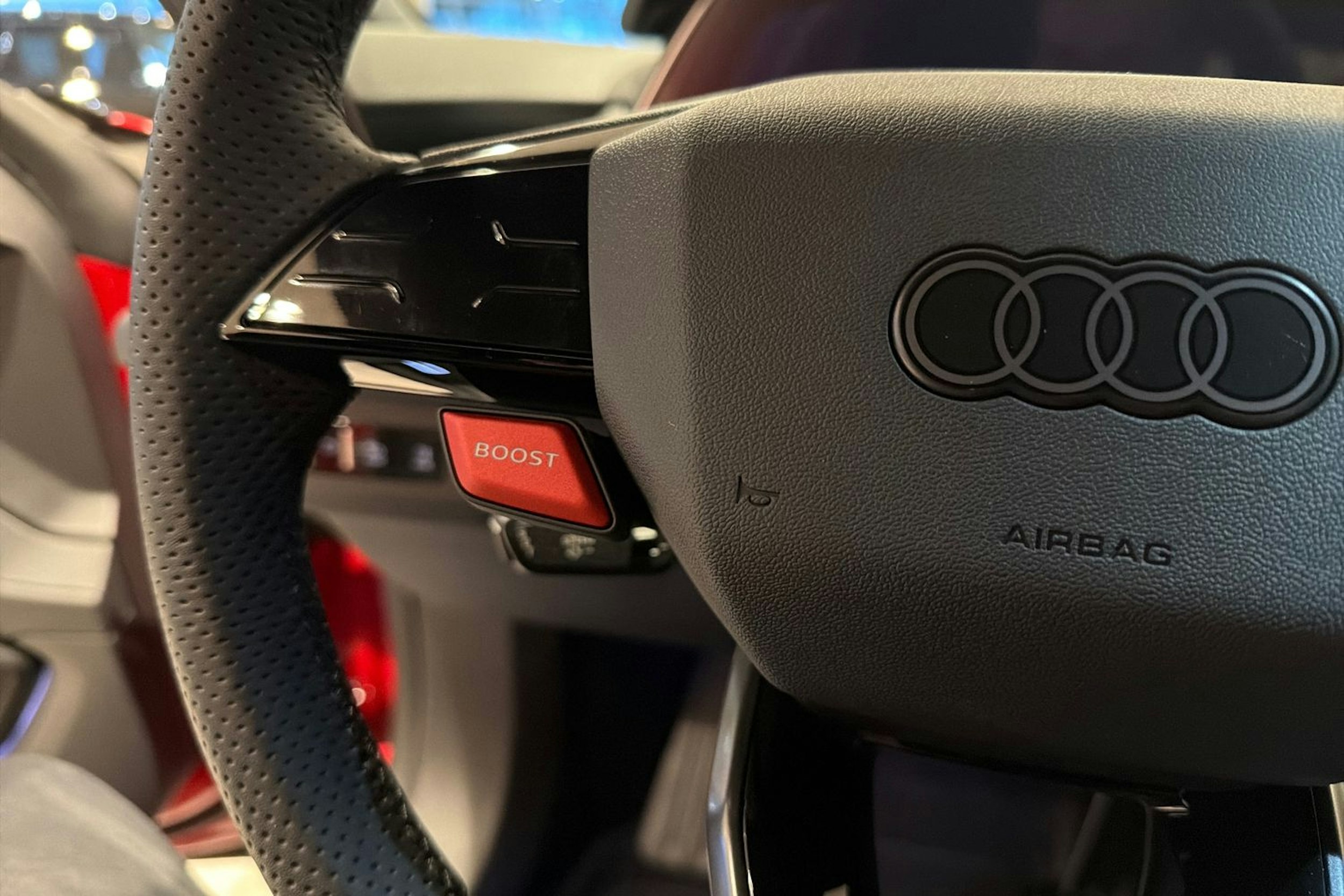 punainen Audi RS e-tron GT 2025 kuva 18.