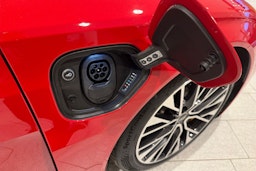 punainen Audi RS e-tron GT 2025 kuva 24.