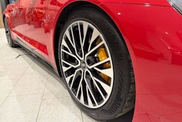 punainen Audi RS e-tron GT 2025 kuva 25.