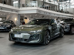 vihreä Audi RS e-tron GT 2025 kuva 1.