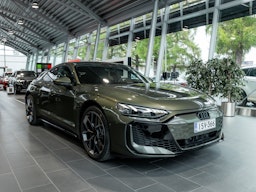 vihreä Audi RS e-tron GT 2025 kuva 2.