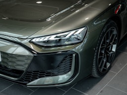 vihreä Audi RS e-tron GT 2025 kuva 3.