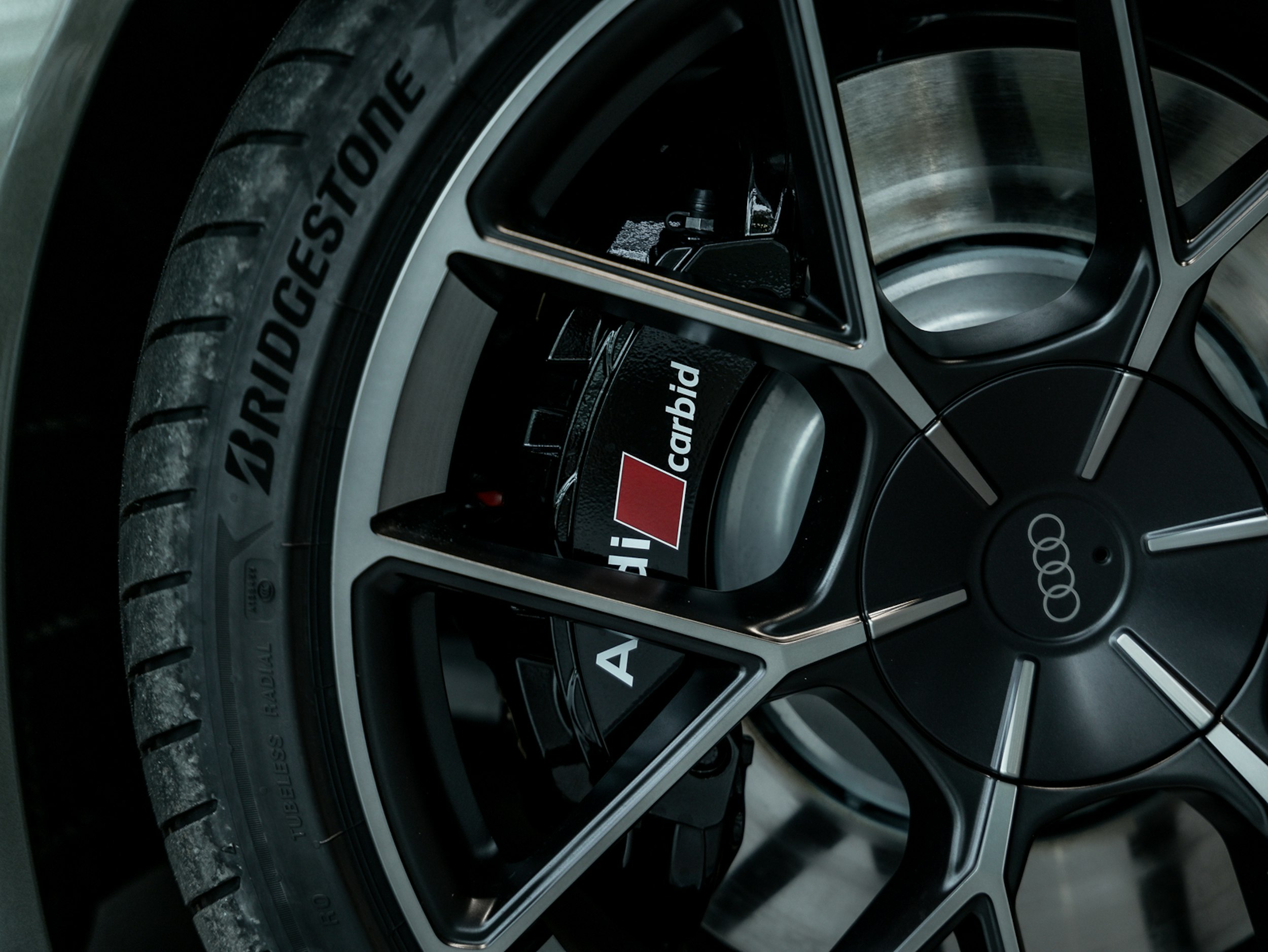 vihreä Audi RS e-tron GT 2025 kuva 6.