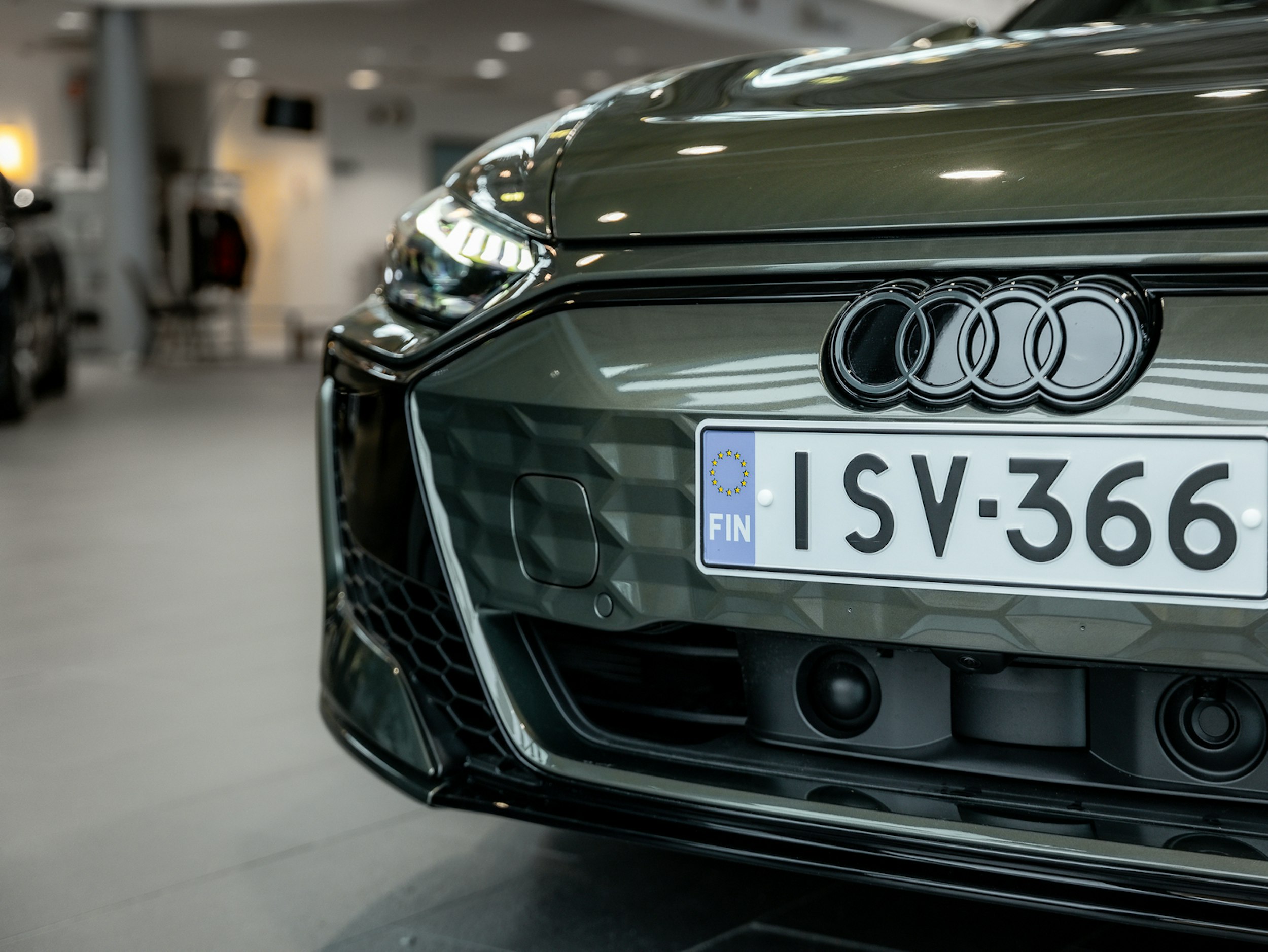 vihreä Audi RS e-tron GT 2025 kuva 7.