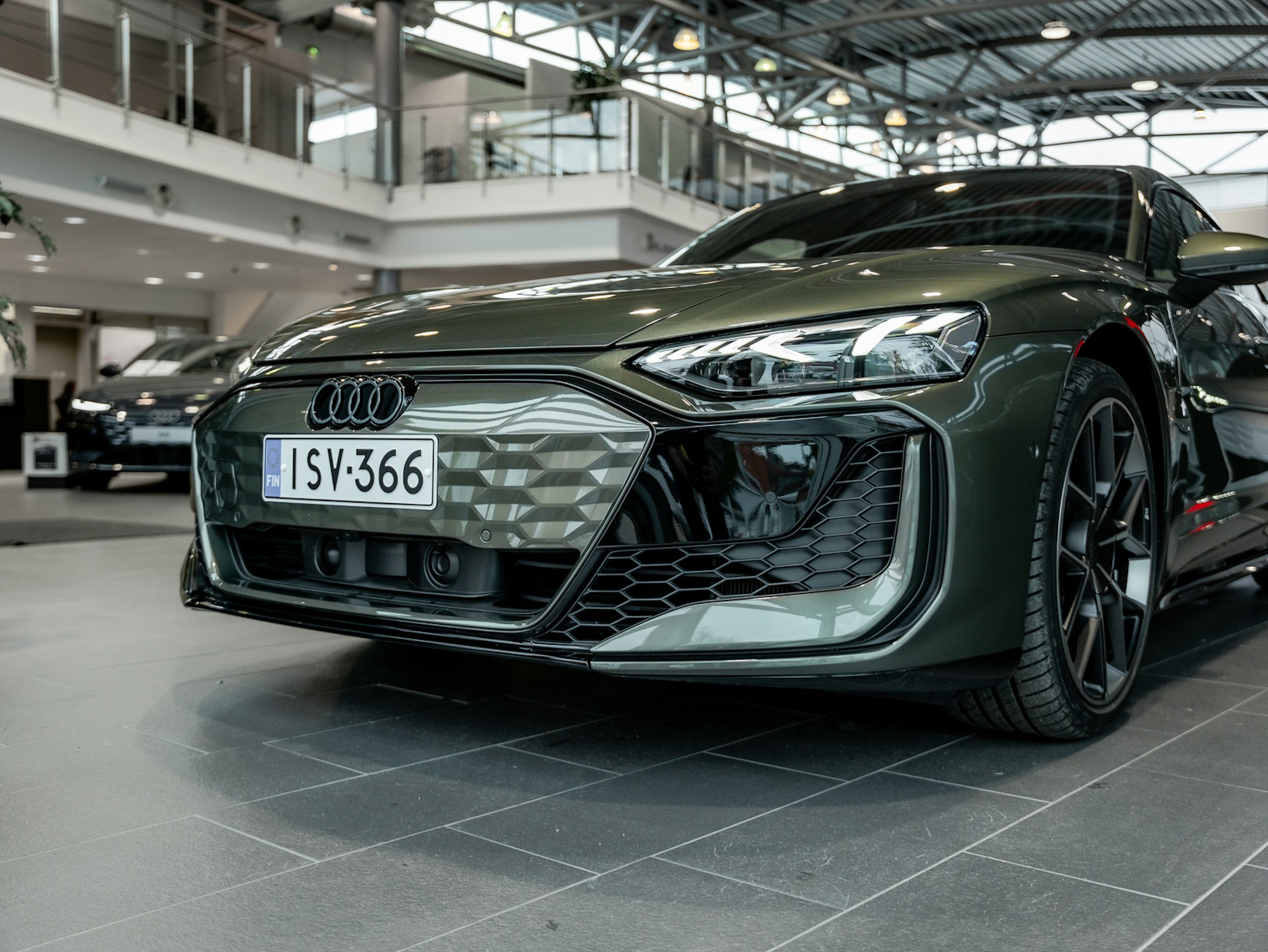 vihreä Audi RS e-tron GT 2025 kuva 8.