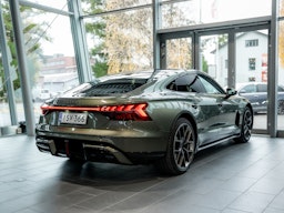 vihreä Audi RS e-tron GT 2025 kuva 9.
