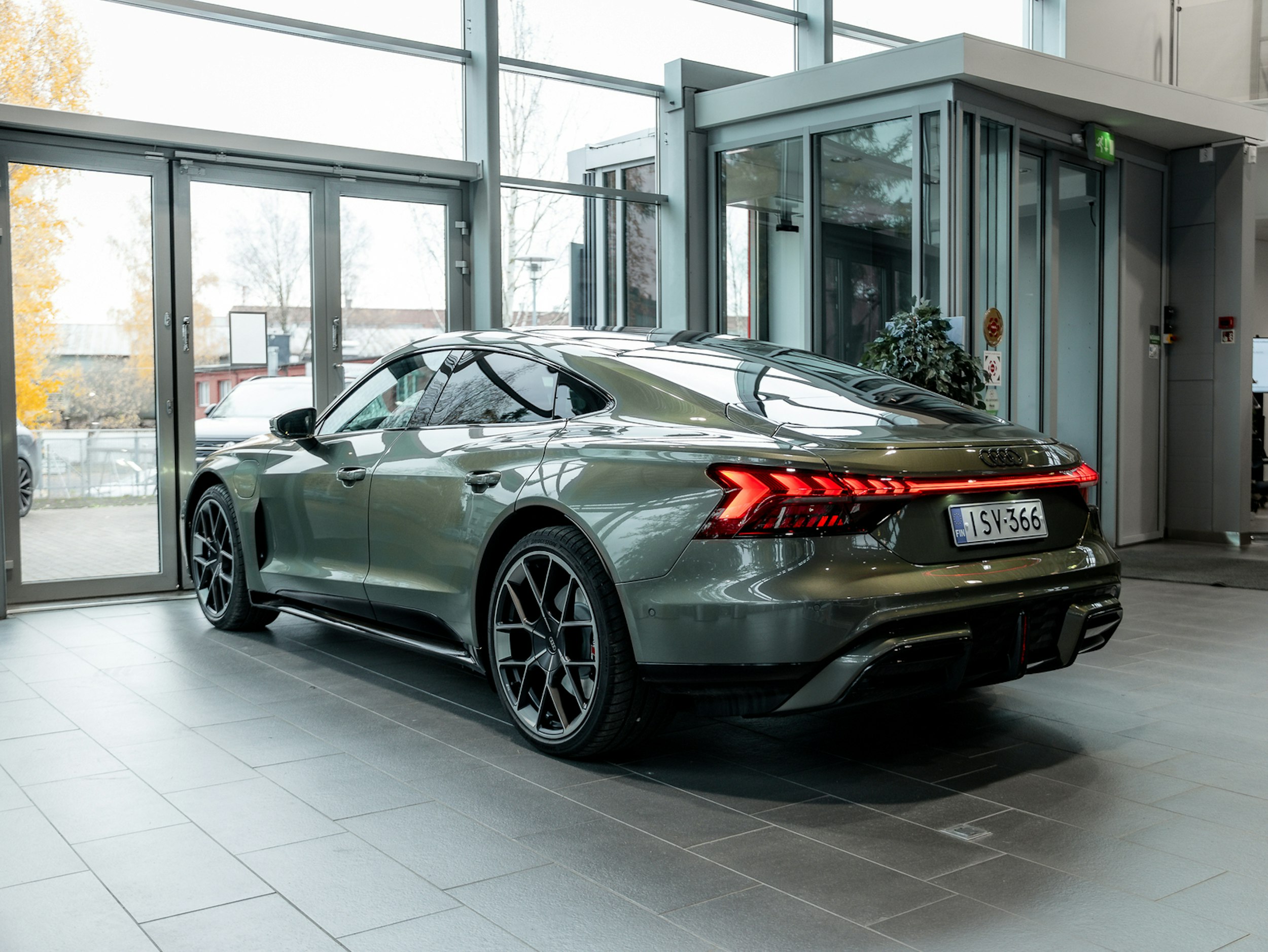 vihreä Audi RS e-tron GT 2025 kuva 10.