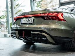 vihreä Audi RS e-tron GT 2025 kuva 13.