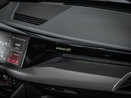 vihreä Audi RS e-tron GT 2025 kuva 17.