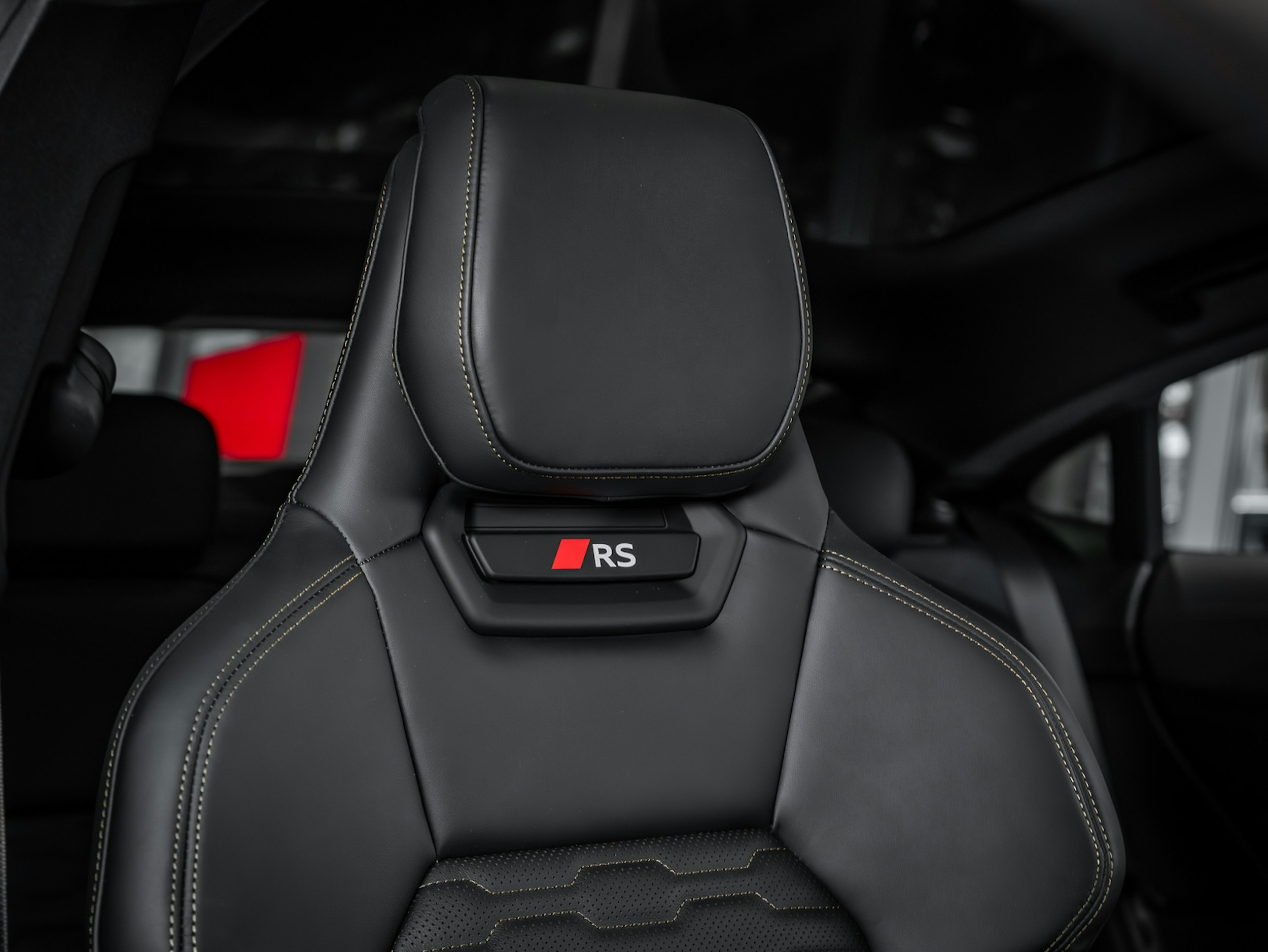 vihreä Audi RS e-tron GT 2025 kuva 21.