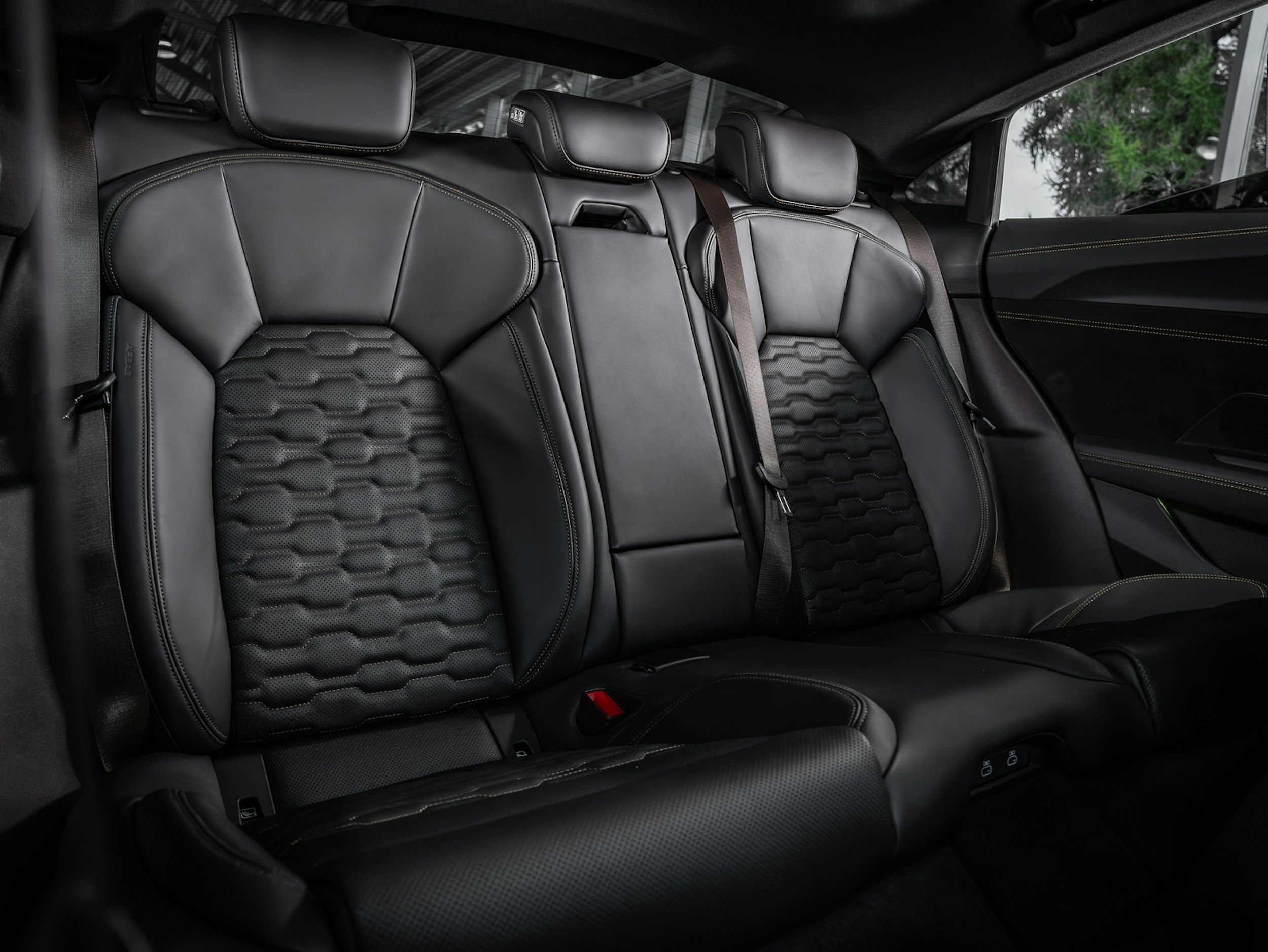 vihreä Audi RS e-tron GT 2025 kuva 34.