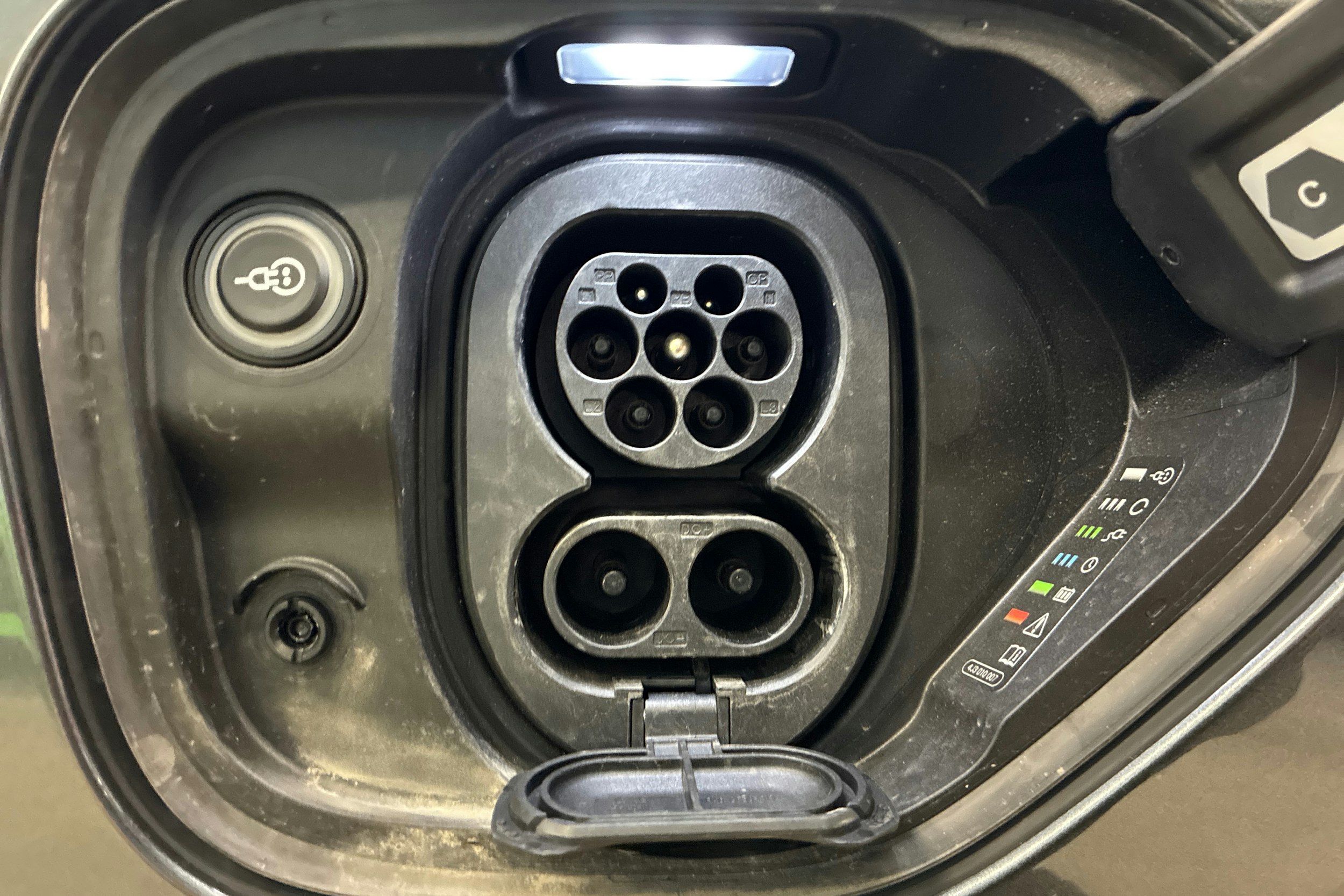 harmaa Audi RS e-tron GT 2025 kuva 13.