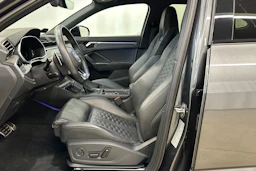 harmaa Audi RS Q3 2022 kuva 17.