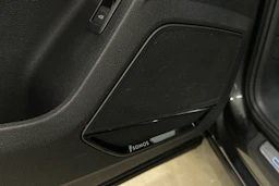 harmaa Audi RS Q3 2022 kuva 18.