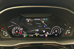 harmaa Audi RS Q3 2022 kuva 20.