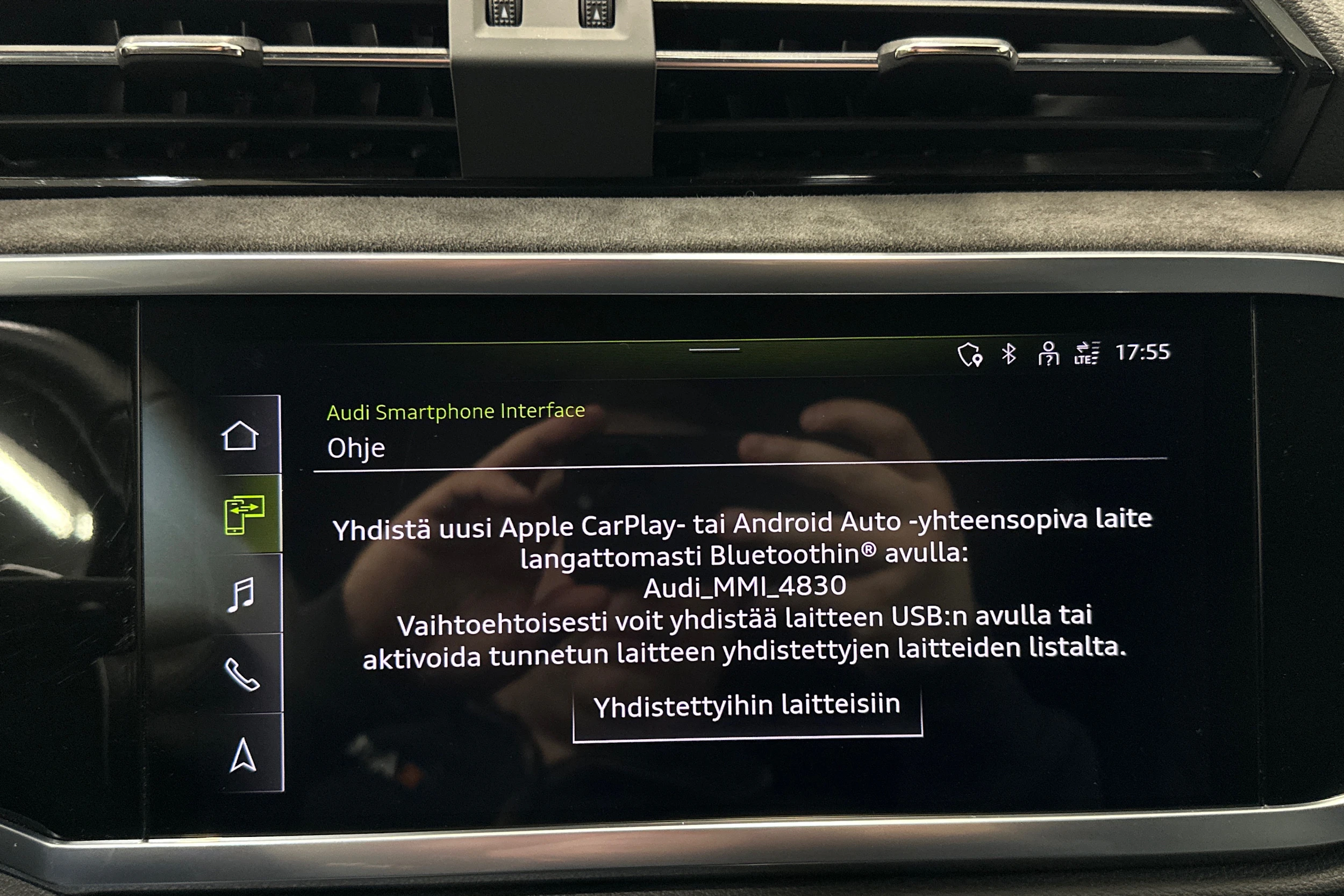 harmaa Audi RS Q3 2022 kuva 27.