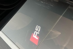 mythos musta Audi RS Q8 2025 kuva 11.