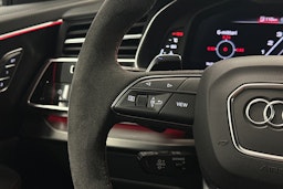 met. musta Audi RS Q8 2025 kuva 19.