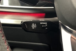 met. musta Audi RS Q8 2025 kuva 21.