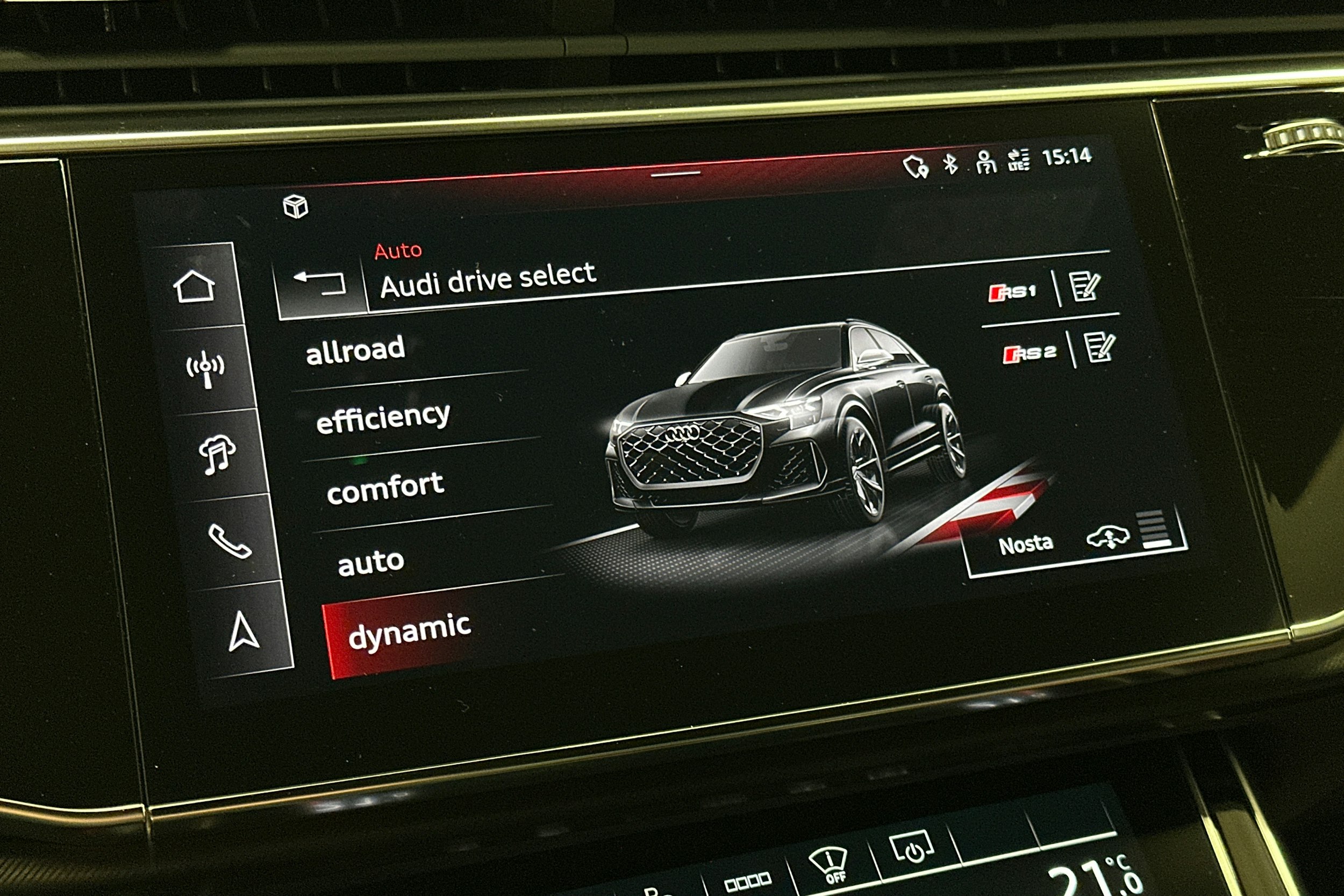 met. musta Audi RS Q8 2025 kuva 26.