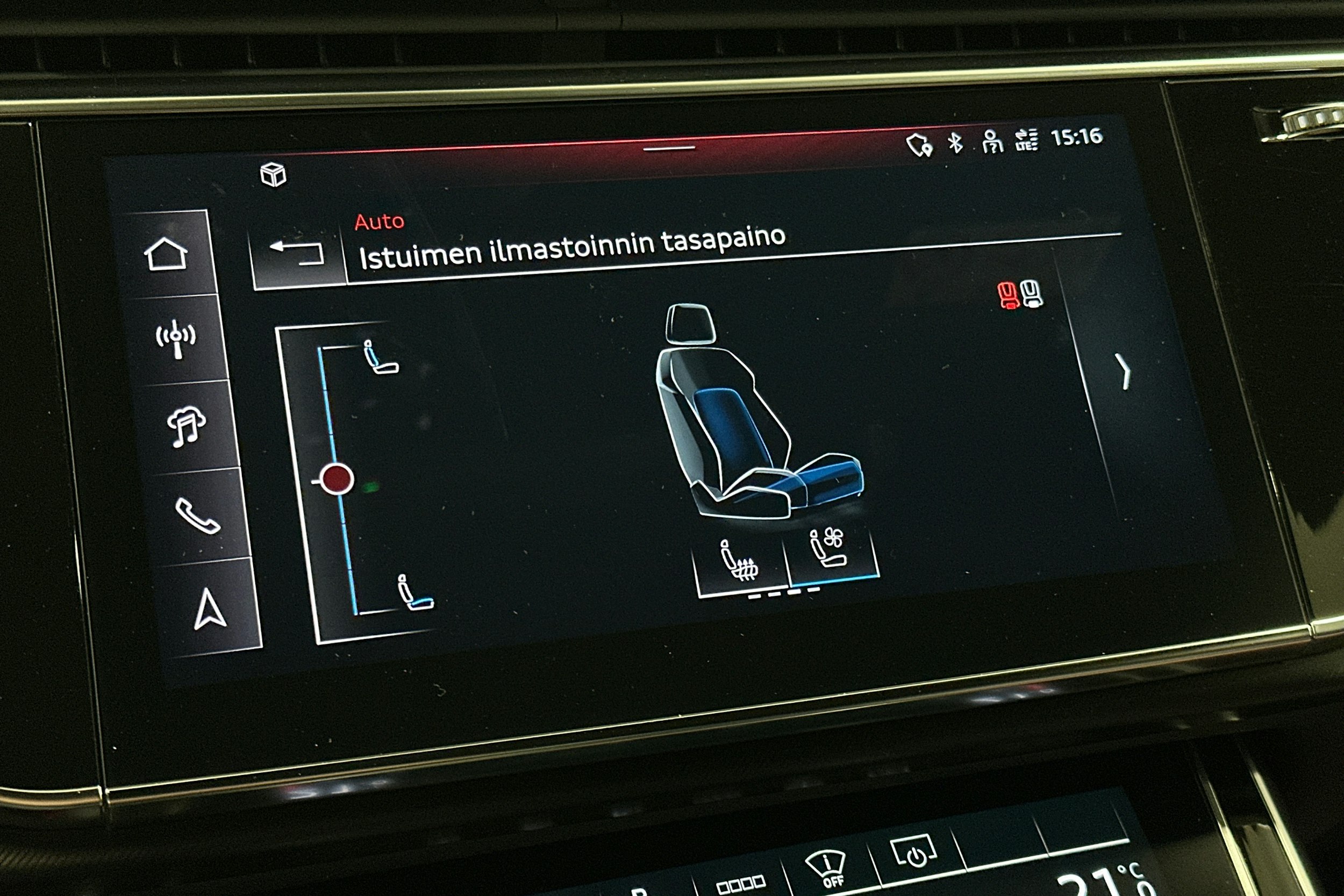 met. musta Audi RS Q8 2025 kuva 30.