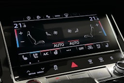 met. musta Audi RS Q8 2025 kuva 33.