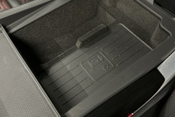 met. musta Audi RS Q8 2025 kuva 35.