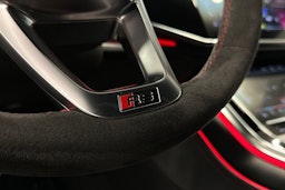 met. musta Audi RS Q8 2025 kuva 43.