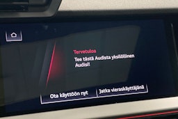 valkoinen Audi RS3 2022 kuva 14.