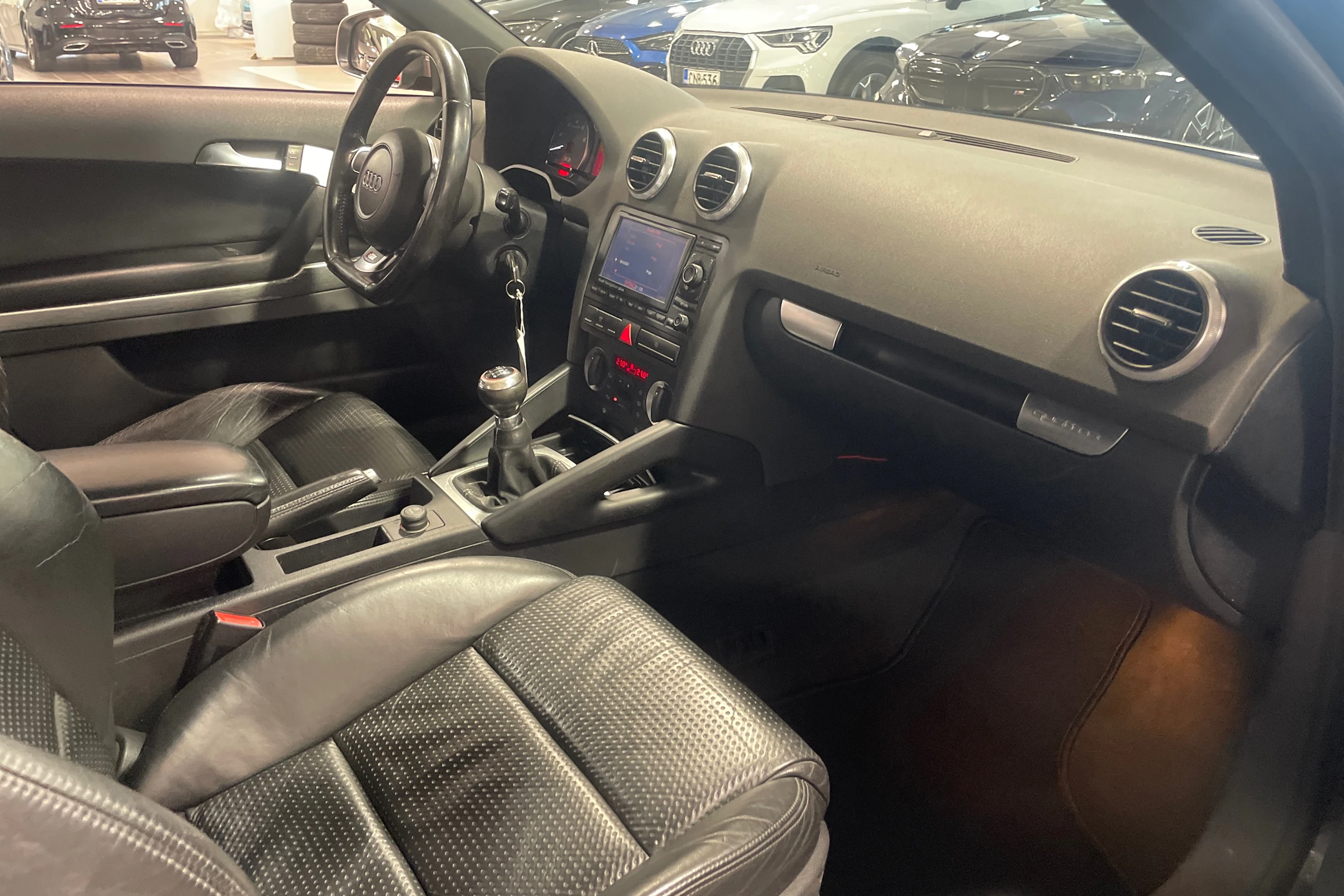 musta Audi S3 2007 kuva 17.