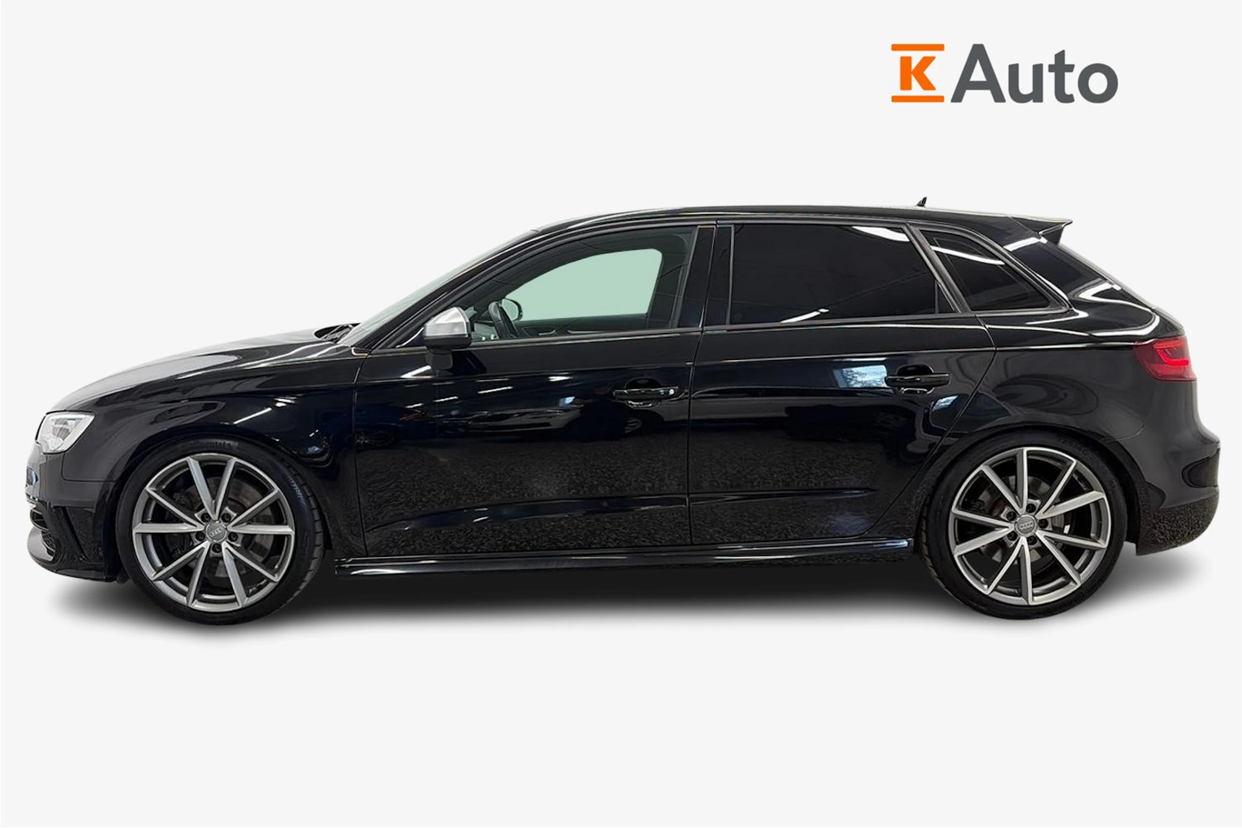 Musta Audi S3 2014 kuva 7.