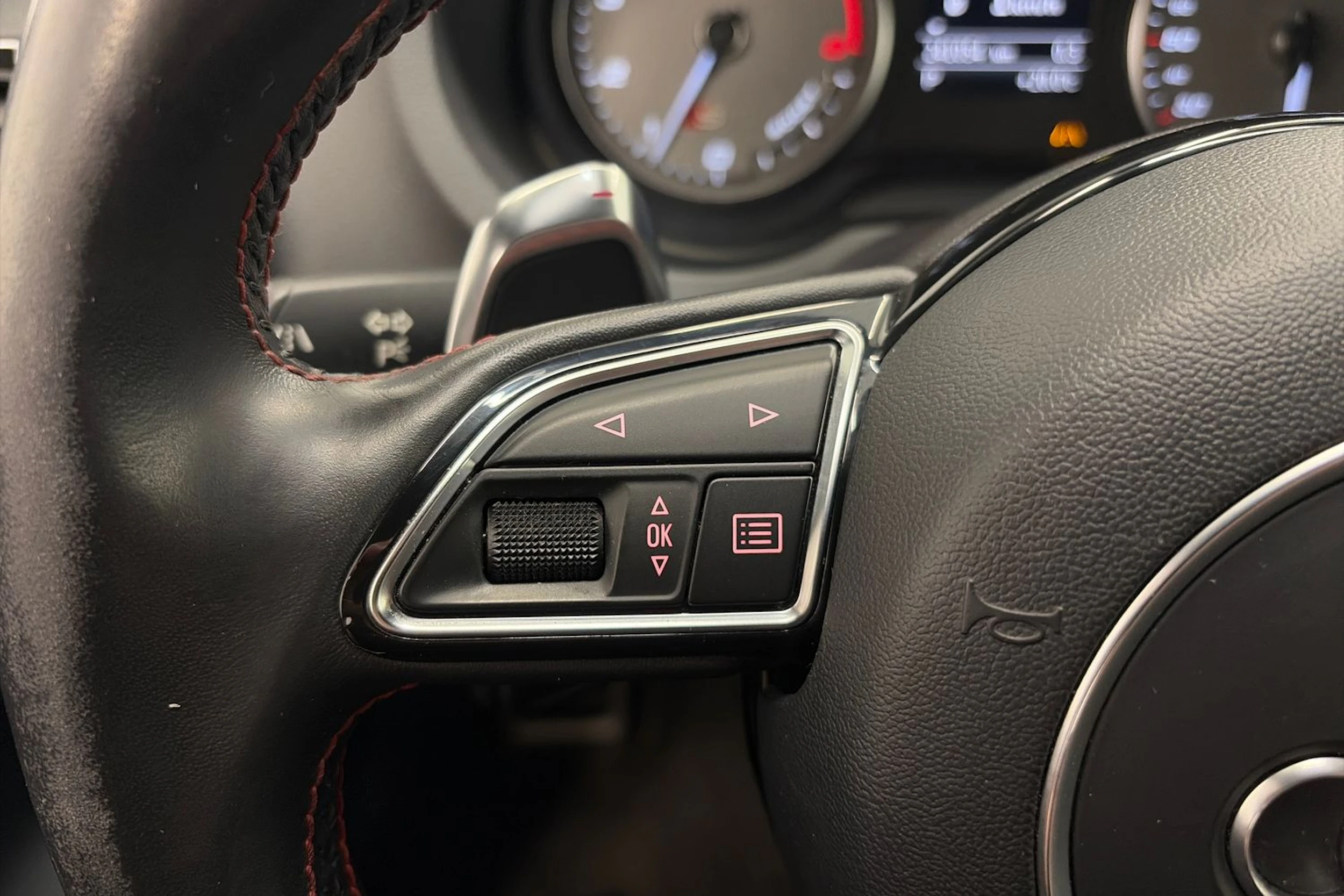 Musta Audi S3 2014 kuva 18.