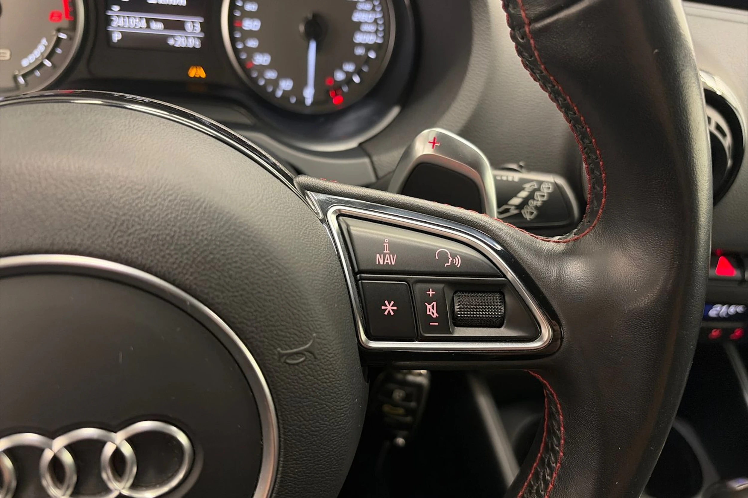 Musta Audi S3 2014 kuva 19.