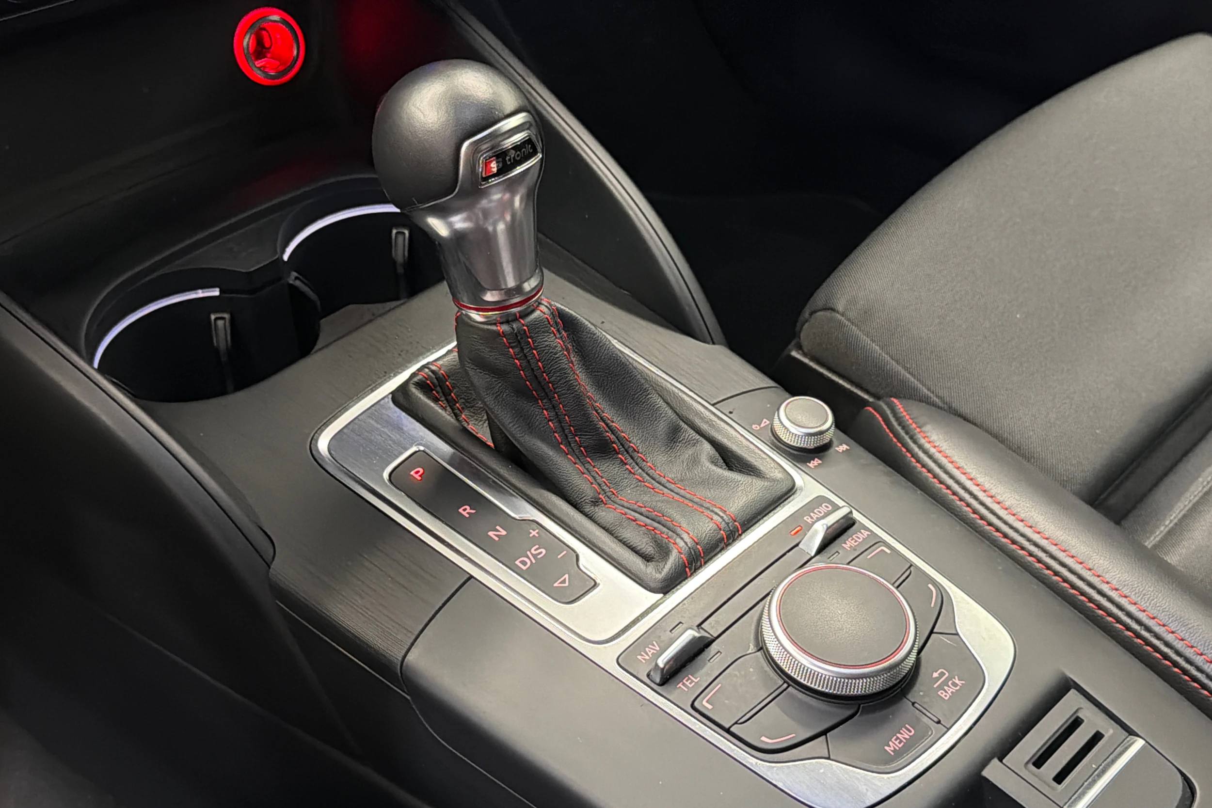 Sininen Audi S3 2014 kuva 13.